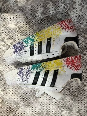 adidas Kids' White Sneakers with Rainbow Paint Splatter